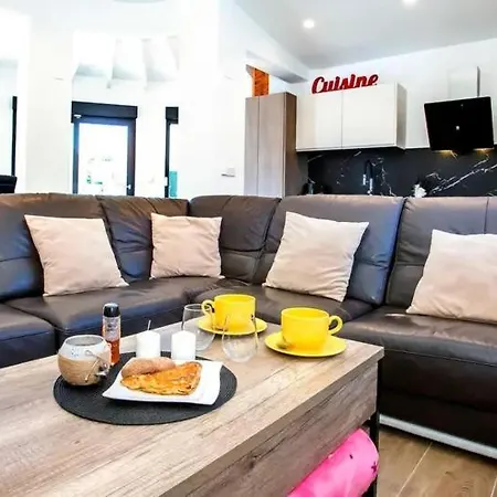 Confort 别墅 德尼亚